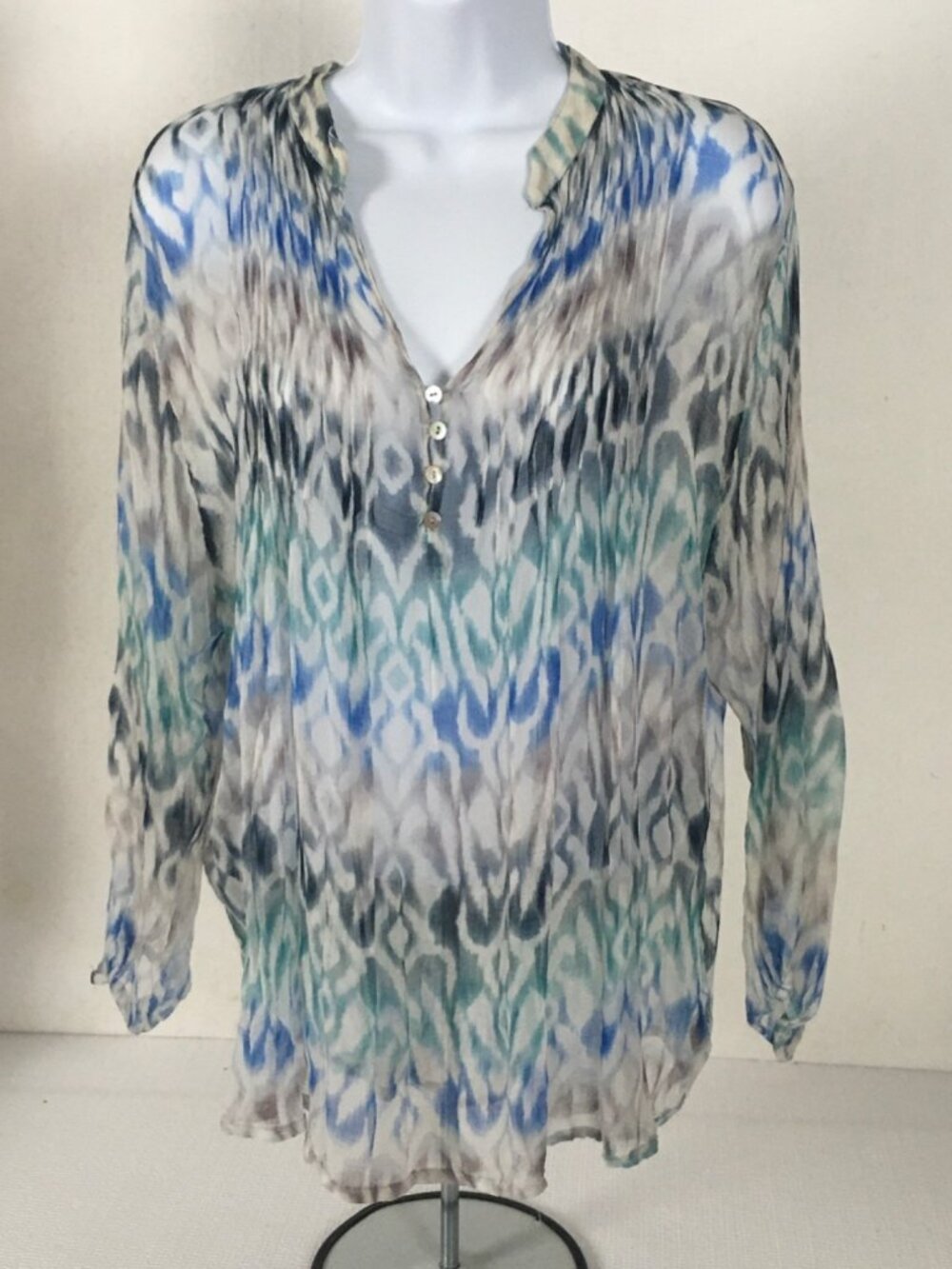 Casual Studio Top Size XL Sheer Blue Black Tan Green White V Neck Long Sleeves